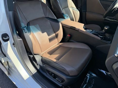 Used 2023 Lexus ES 350 w/ Premium Package FWD image 28