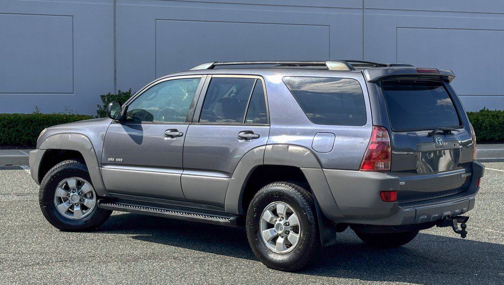 Used 2003 Toyota 4Runner SR5 w/ 4Runner Convenience Pkg AWD/4WD image 9