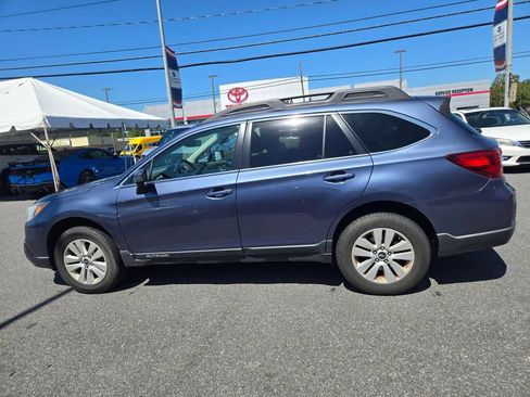 Used 2017 Subaru Outback 2.5i Premium AWD/4WD image 4