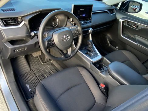 Used 2023 Toyota RAV4 LE image 10