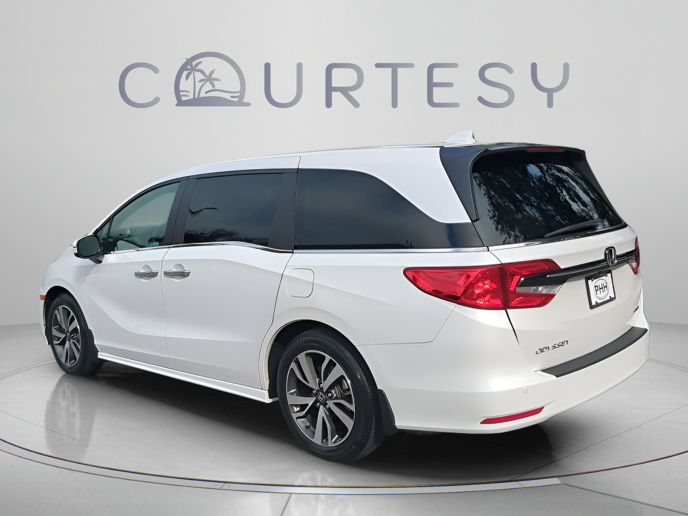 Used 2024 Honda Odyssey Touring image 5