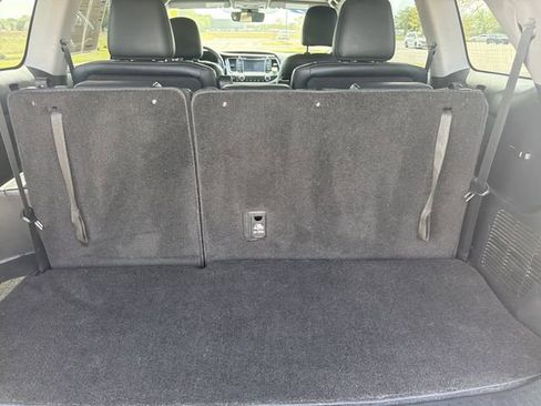 Used 2019 Toyota Highlander Limited image 20