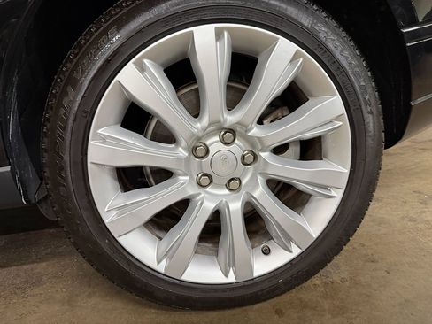 Used 2018 Land Rover Range Rover image 14