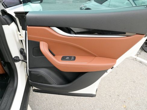 Certified 2018 Maserati Levante image 49