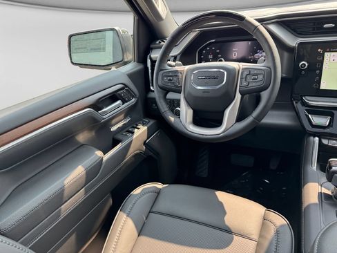 New 2026 GMC Sierra 1500 Denali w/ Technology Package AWD/4WD image 16