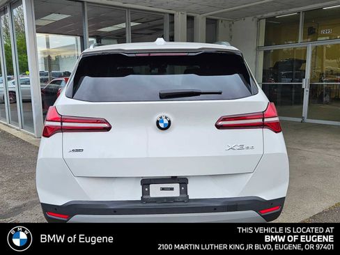 Used 2025 BMW X3 xDrive30i w/ Premium Package image 4