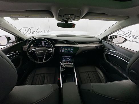 Used 2022 Audi e-tron Premium Plus w/ Premium Plus Package AWD/4WD image 20