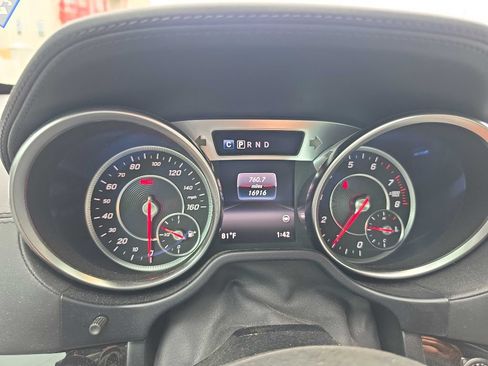 Used 2019 Mercedes-Benz SL 550 w/ Driver Assistance Package image 21