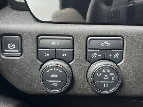 Used 2025 Chevrolet Silverado 1500 RST w/ Rally Edition image 32