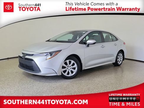 Used 2025 Toyota Corolla LE FWD image 1