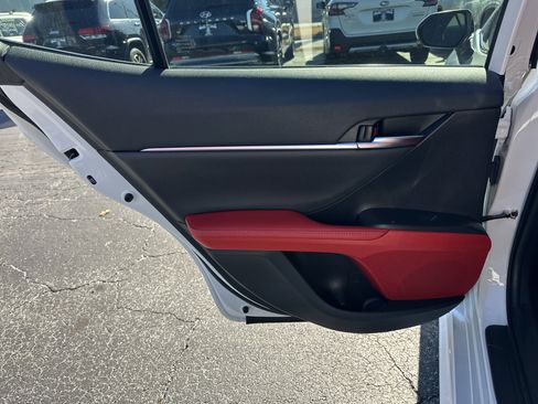 Used 2022 Toyota Camry XSE image 22