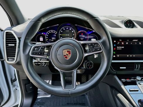 Certified 2023 Porsche Cayenne Platinum Edition AWD/4WD image 12