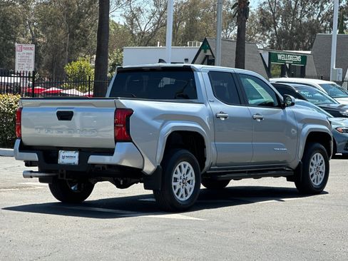 Used 2026 Toyota Tacoma SR5 RWD image 5