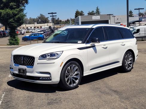 Certified 2021 Lincoln Aviator Grand Touring w/ Equipment Group 302A AWD/4WD image 8