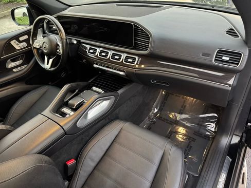Used 2023 Mercedes-Benz GLS 580 4MATIC image 24