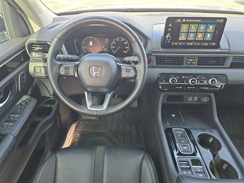 Certified 2025 Honda Pilot EX-L image 10