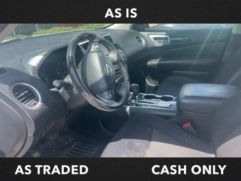 Used 2019 Nissan Pathfinder SV FWD image 4