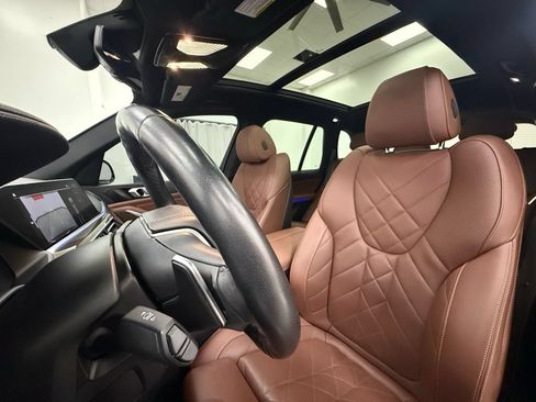 Used 2023 BMW X5 xDrive40i w/ Premium Package AWD/4WD image 10