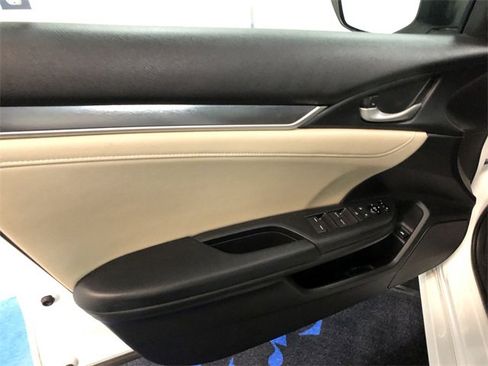 Used 2017 Honda Civic Touring image 13