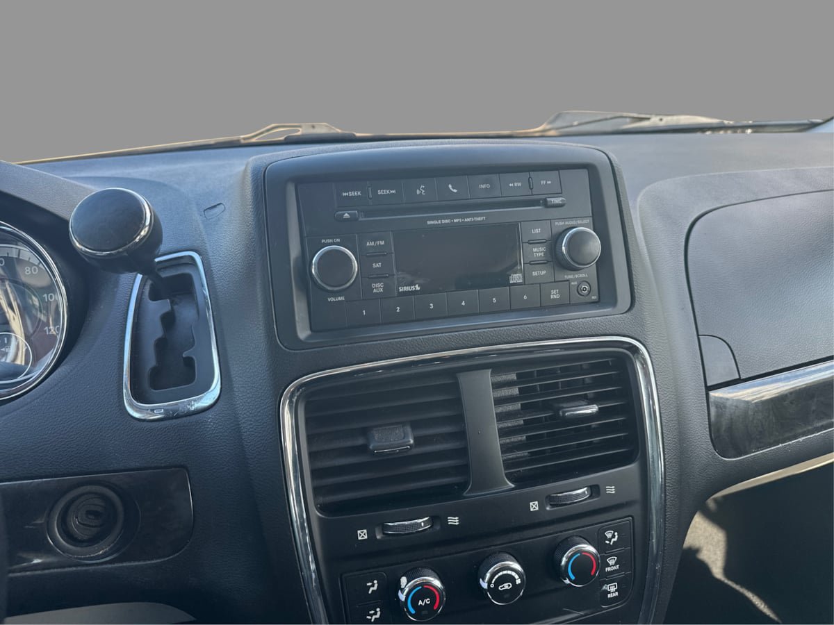 Used 2016 Dodge Grand Caravan American Value Package w/ UConnect Hands-Free Group FWD image 36
