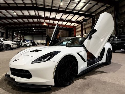 Used 2016 Chevrolet Corvette Stingray Coupe w/ 2LT Preferred Equipment Group image 8