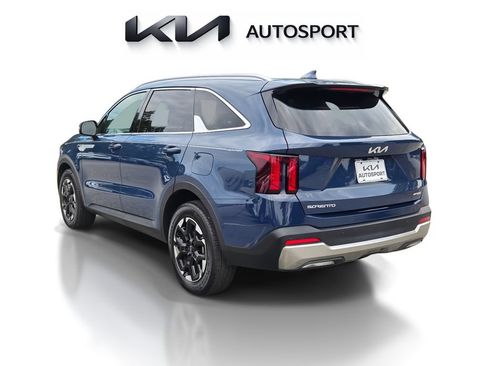 Certified 2025 Kia Sorento S w/ Panoramic Sunroof Package FWD image 10
