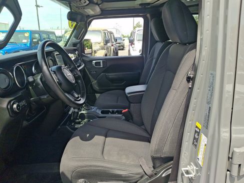 Used 2022 Jeep Wrangler Unlimited Sport AWD/4WD image 23
