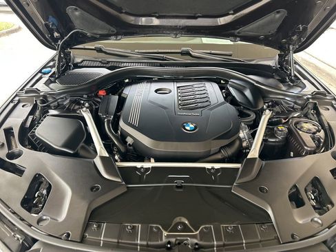 Used 2022 BMW 540i w/ M Sport Package image 14