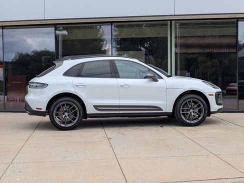 New 2026 Porsche Macan AWD/4WD image 8