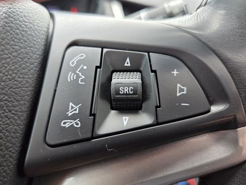 Used 2020 Chevrolet Trax LT w/ Sun & Sound Package image 27