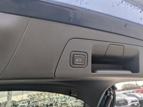 Used 2023 Buick Envision Avenir image 29