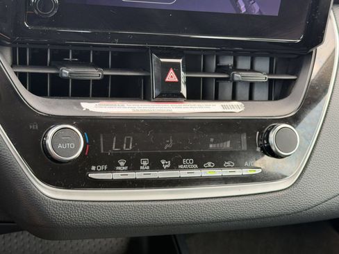 Used 2023 Toyota Corolla LE FWD image 29