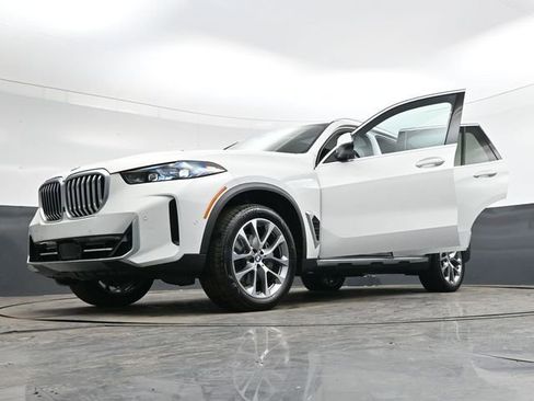 New 2026 BMW X5 sDrive40i w/ Premium Package RWD image 45