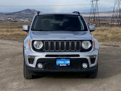 Certified 2019 Jeep Renegade Latitude image 3