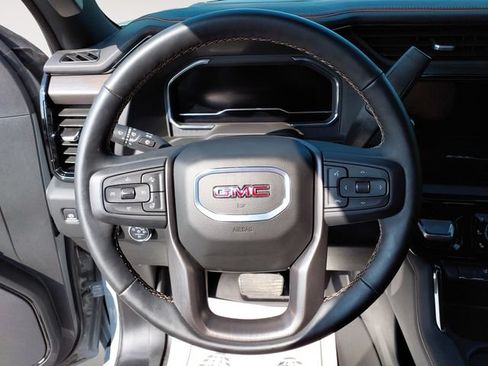 Used 2025 GMC Sierra 2500 AT4 w/ AT4 Premium Plus Package AWD/4WD image 13