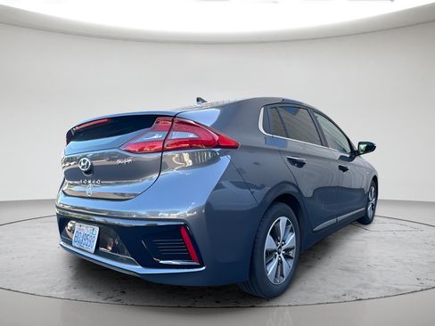 Used 2018 Hyundai Ioniq Limited FWD image 7