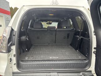 Used 2020 Lexus GX 460 Premium w/ Premium Package video 5