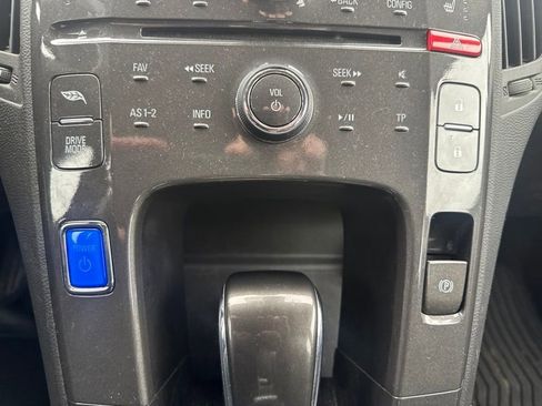 Used 2014 Chevrolet Volt FWD image 16