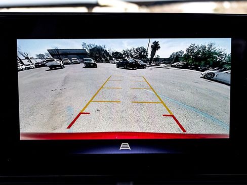 Used 2025 Chevrolet Trax LT w/ Driver Confidence Package image 24