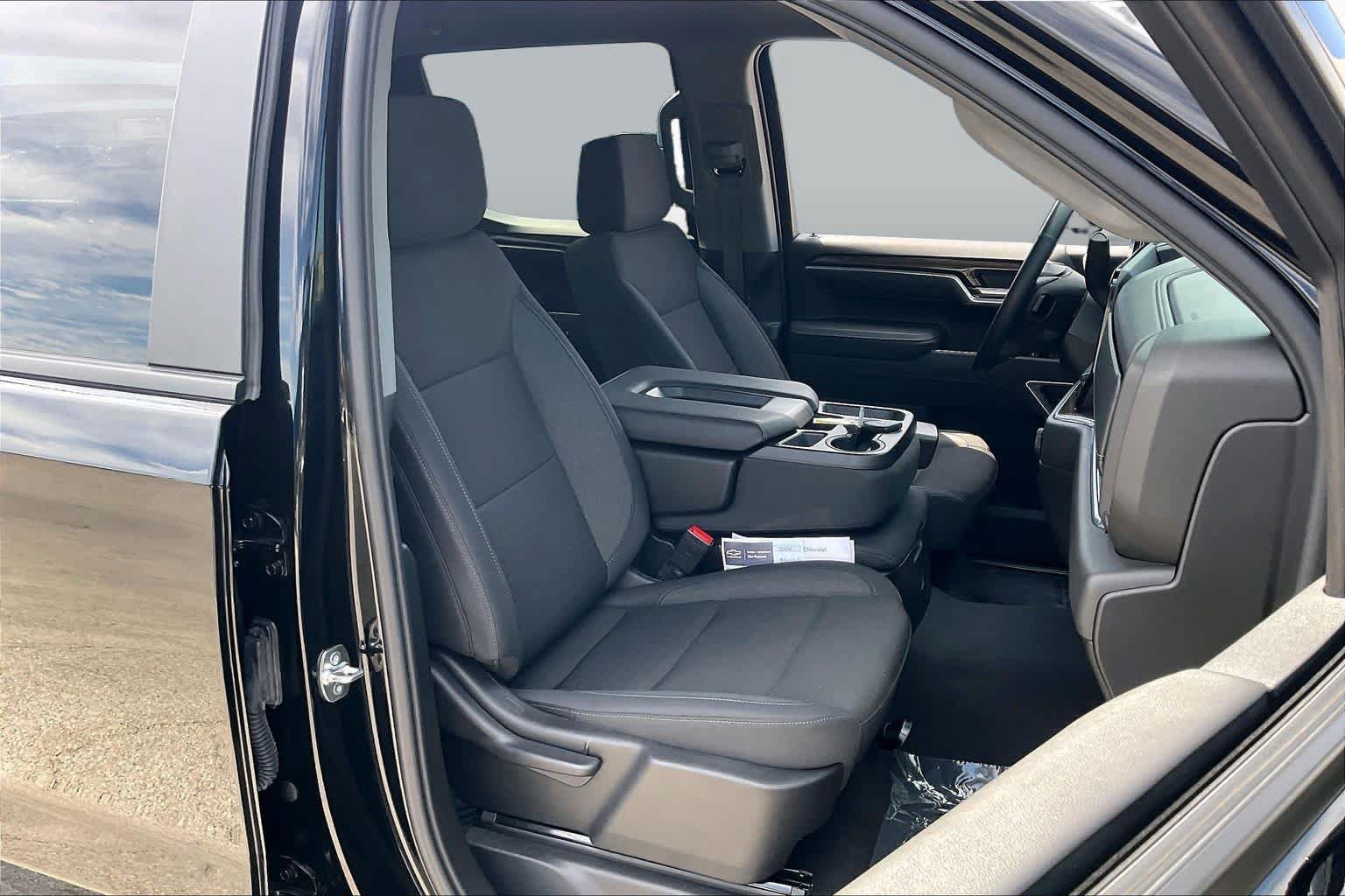 Used 2026 Chevrolet Silverado 1500 LT RWD image 8