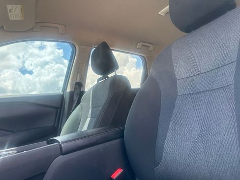 Certified 2024 Nissan Rogue SV FWD image 39