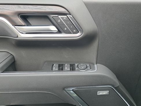 New 2026 GMC Sierra 1500 SLT w/ SLT Convenience Package image 9
