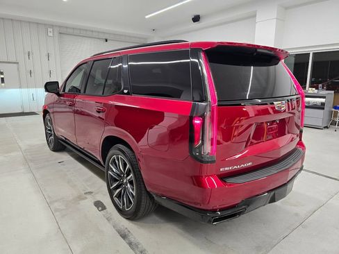 Used 2024 Cadillac Escalade Sport w/ Touring Package AWD/4WD image 4