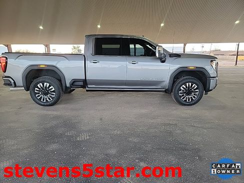 Used 2024 GMC Sierra 2500 Denali Ultimate image 5