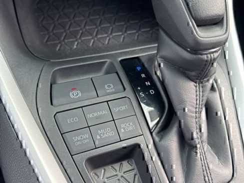 Certified 2024 Toyota RAV4 XLE AWD/4WD image 23