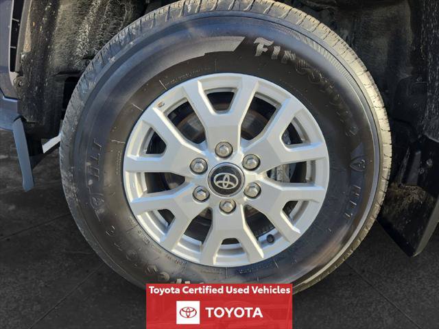 Certified 2025 Toyota Tacoma SR5 w/ SR5 Upgrade Package AWD/4WD image 16