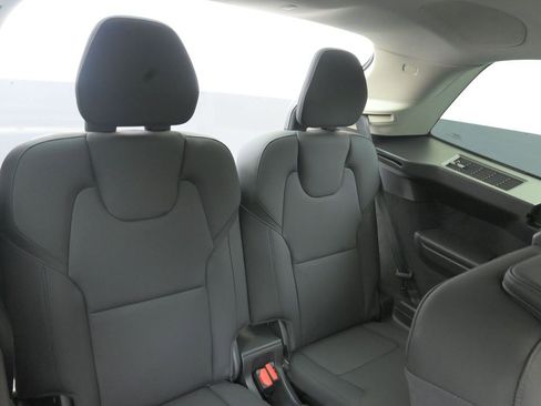 New 2026 Volvo XC90 B6 Plus w/ Protection Package Premier image 17