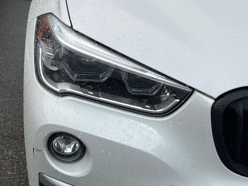 Used 2017 BMW X1 sDrive28i image 8