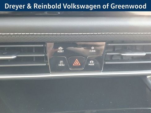 New 2026 Volkswagen Atlas SE image 34