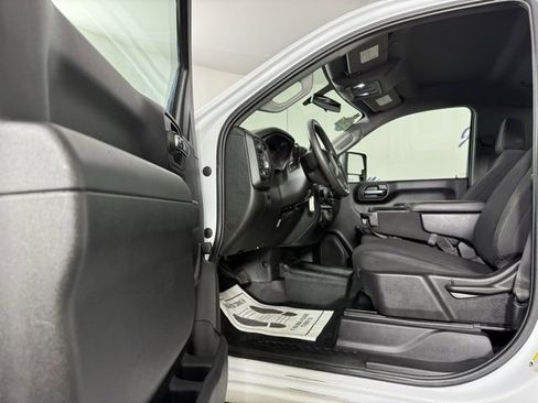 Used 2020 Chevrolet Silverado 2500 W/T w/ Snow Plow Prep/Camper Package image 12